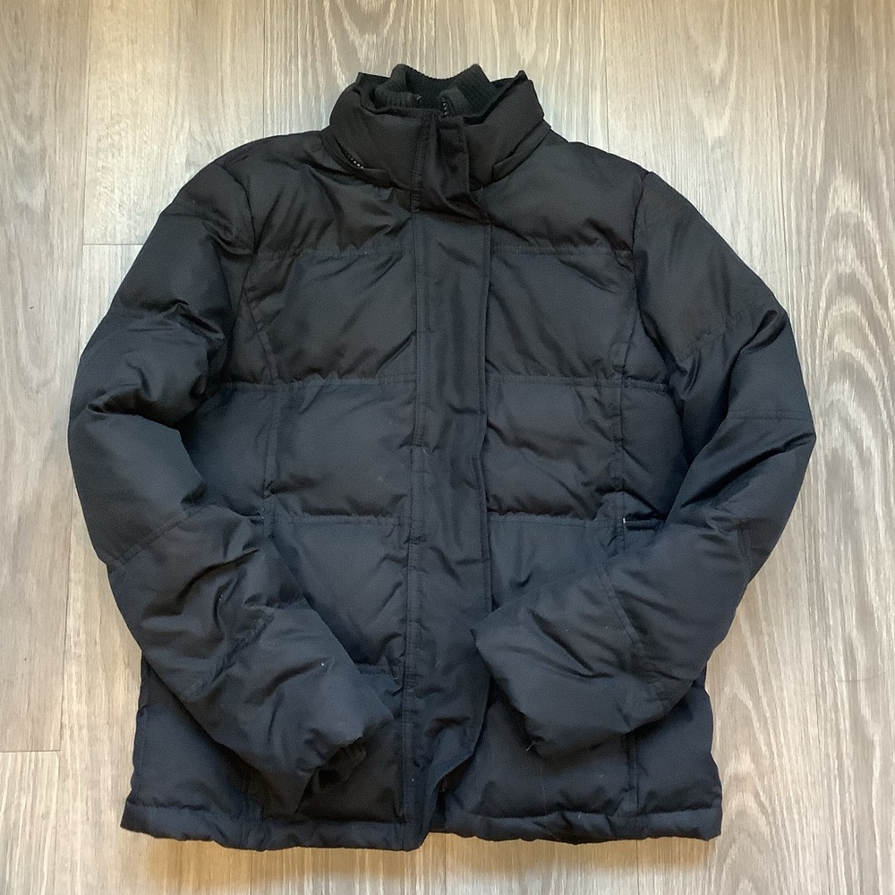 Gap black snap button puffer jacket size XS